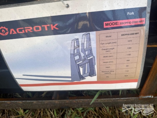 AGROTKSSCPF42-2200-WFF QUICK ATTACH 42" WALK THROUGH PALLET FORKS MAST