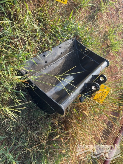 23" Mini Escavator Smooth Bkt