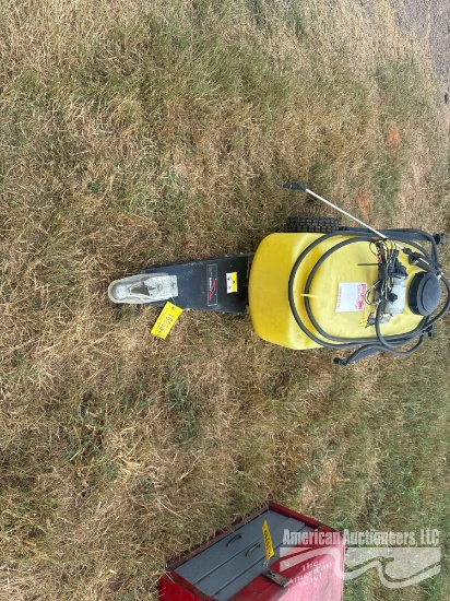 24 Gallon Pull Behind Sprayer