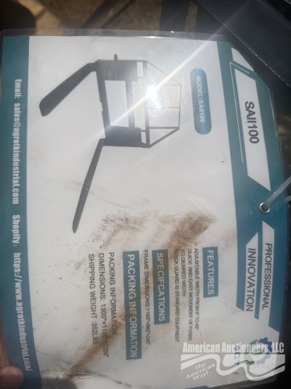 AGT SAII100 QUICK ATTACH 48" ADJUSTABLE PALLET FORK & MAST
