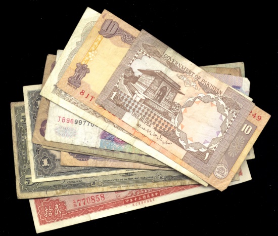 10 Foreign Bank Notes