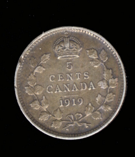 1919 ... Better Grade ... 5 Cent - Silver ... Canada