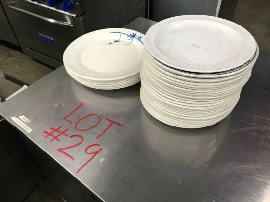 Plastic Dining Plates