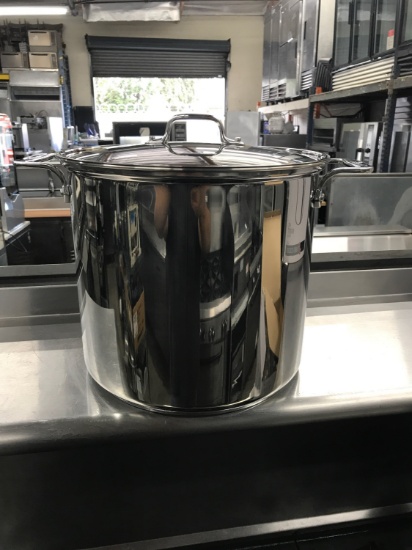 16 qt stock pot (new)