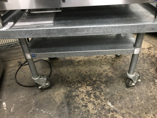 36" EQUIPMENT STAND WITH CASTERS
