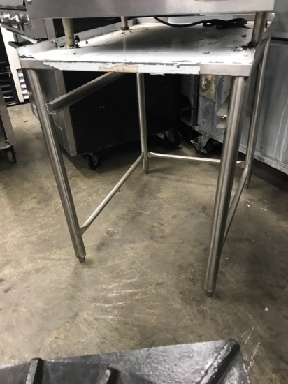 24" EQUIPMENT STAND