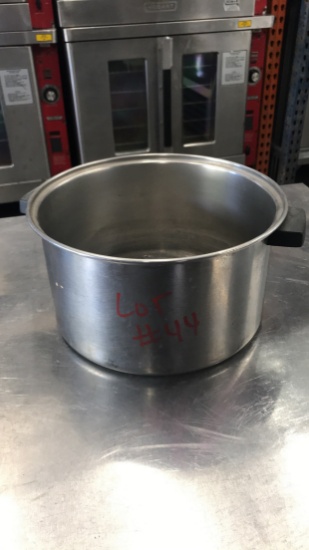 LARGE POT