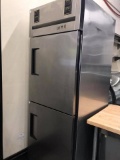 TRUE 2 DOOR COMBO UNIT FREEZER AND REFRIGERATOR