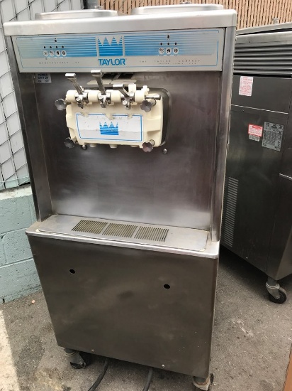 Taylor frozen yogurt machine