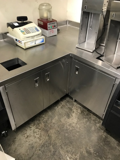 "L" SS. WORK TOP TABLE