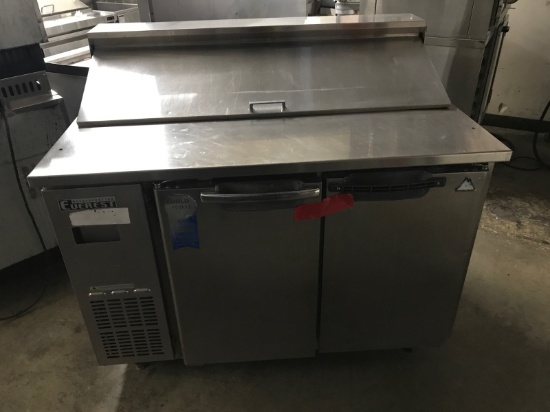 EVEREST 48" SANDWICH PREP TABLE