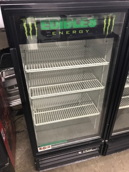 TRUE 1 GLASS DOOR REFRIGERATOR MERCHANDISER