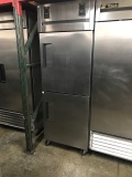 TRUE 1 DOOR REFRIGERATOR/FREEZER COMBO