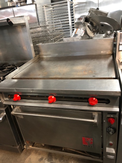 WOLF GRIDDLE W/OVEN BELOW AND OVERSHELF, MODEL FV361
