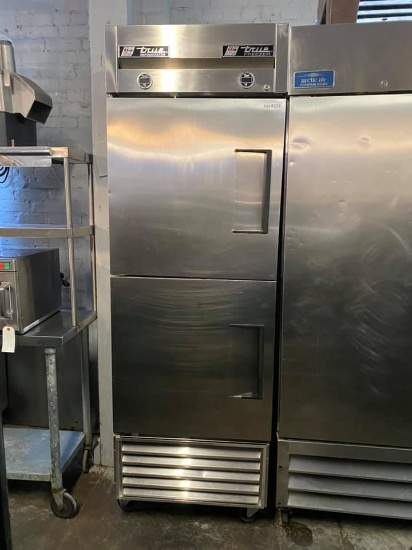 True Combination Unit, Single Divided Door Refrigerator & Freezer