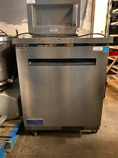 Arctic Air AUC27R 27" Undercounter Refrigerator