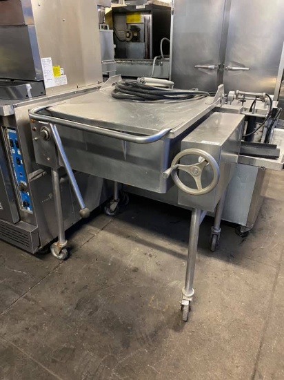 Hobart All S.S Tilt Skillet, Electric 220v. / 3ph.
