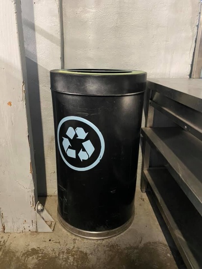 Black Divided Trash Bin, Compost/Recycle