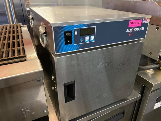 Alto-Shaam 300-S Halo Heat Countertop Insulated Mobile Heated Cabinet w/ (3) Pan Capacity, 120v