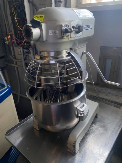 Hobart 20qt Planetary Dough Mixer w/ Bowl Gaurd & Attachments