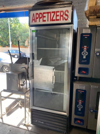 True Single Glass Door Merchandiser / Refrigerator