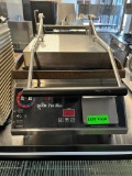 Star Pro-Max Panini Press w/Smooth Cast Iron Plates