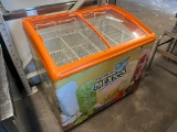 39” Glass Door Ice Cream Dipping cabinet