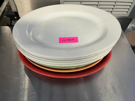 Oneida Oval Dining Plates