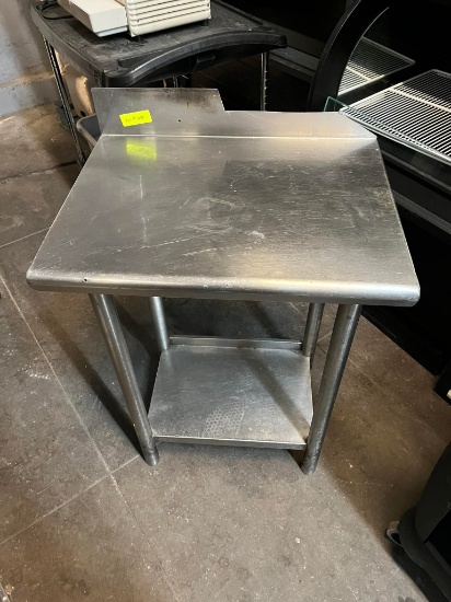 18” in. x 24” in. Worktable w/Backsplash