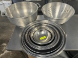 Mixing Bowls/ Strainers