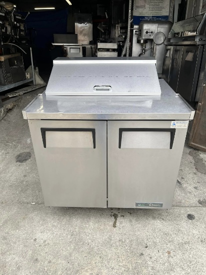 True 36” Refrigerated Sandwich Prep Table