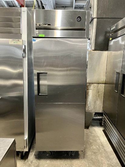 True Single Door Top Mount Reach In Refrigerator Model - TG1R-1S