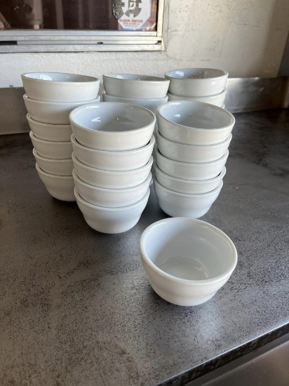 Vertex 29 Count White Porcelain Condiment Dishes