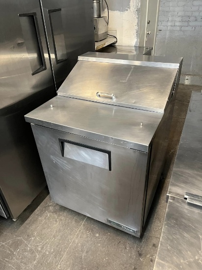 True 27” Sandwich Prep Table