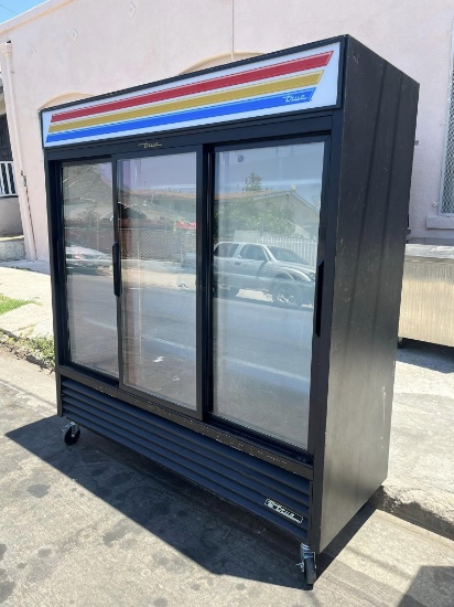 True 3 Sliding Glass Door Refrigerator Merchandiser