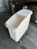 Cambro Transit Ingredient Bin