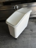 Cambro Transit Ingredient Bin