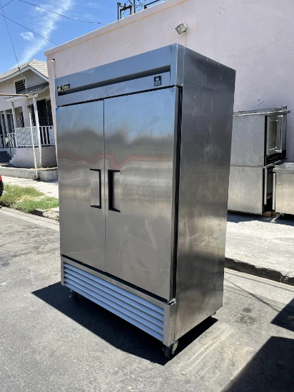 TRUE 2 DOOR ALL SS FREEZER