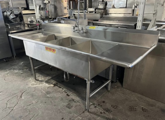 Universal 100” (W) X 34” (D) X 43” (H) Universal 3 Compartment All S.S Sink W/Spray