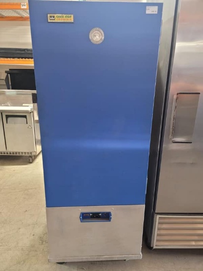 CRESCOR CROWN X REFRIGERATED CABINET ON CASTERS