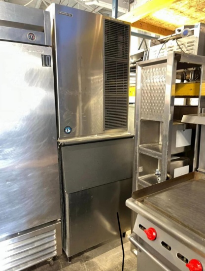 Hoshizaki KM-1340MAJ 30" Air Cooled Crescent Cube Ice Machine - 208-230V; 1 Phase; 1275 lb