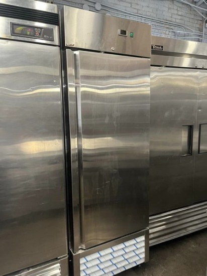 Merchandising Solutions Single Door Freezers