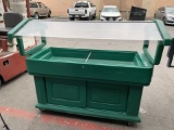 Cambro Green Salad Bar w/Plastic Sneeze Gaurds