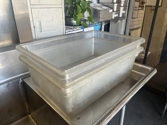 Cambro 18” x 26” x 9 In. 13 Gal Polycarbonate Food Storage, No lid