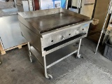Imperial 36 Thermostatic Gas Griddle w/Equipment Stand