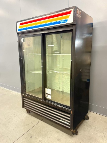 2020 True GDM-47-HC-LD 54 1/8" GDM Series Two Section Glass Door Merchandiser 2 Sliding Doors 115v