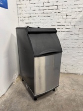 Koolaire K420 22 Inch Top Hinged Door Ice Bin 383 Lb Capacity