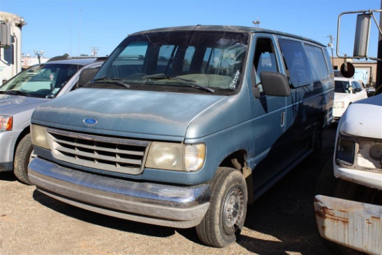 FORD E350 SALVAGE, 15 Passenger Van, Automatic Transmission, Gas Engine  ~ 92170