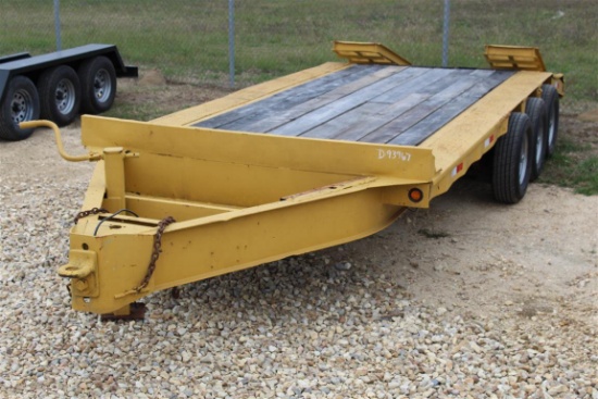 EAGER BEAVER 20' FLATBED TRAILER . w/ Dovetail, Tri Axles, New Tires, 17,000lb Axles, NO TITLE  ~
