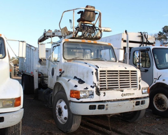INTERNATIONAL 4700 SALVAGE 18' TRASH BODY W/LOADER & OUTRIGGERS, DSL, AUTO TRANS, SINGLE AXLE  ~ Y